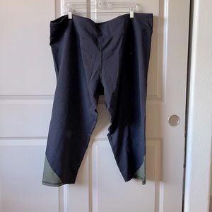 Plus Size Active Capri Size 4X
